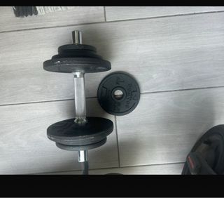 Barra de pesas con discos