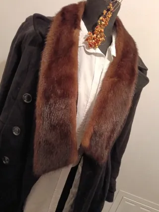 Set colli pelliccia marrone e grigio