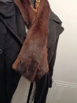 Set colli pelliccia marrone e grigio