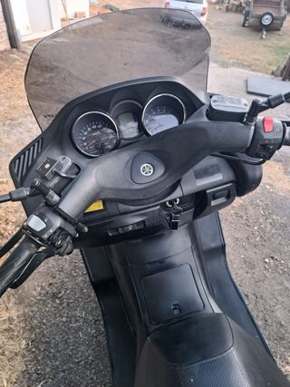 Yamaha Majesty 400 ABS Scooter