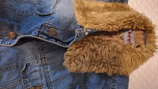 Cazadora tejana con cuello de pelo