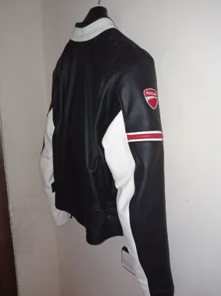Chaqueta moto Cuero Dainese Ducati Talla  52.L
