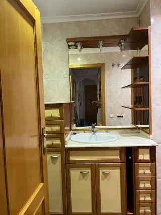 Mueble de baño madera y mármol