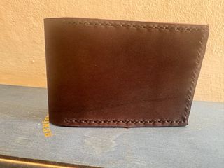 Cartera de cuero marrón
