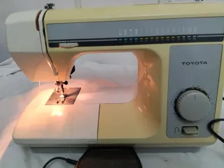 Máquina de coser Toyota
