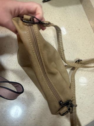 Bolso de hombro beige