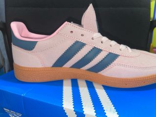 Zapatillas Adidas Handball Spezial Rosa y azules
