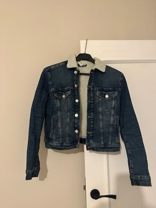 Chaqueta vaquera forrada de borreguito