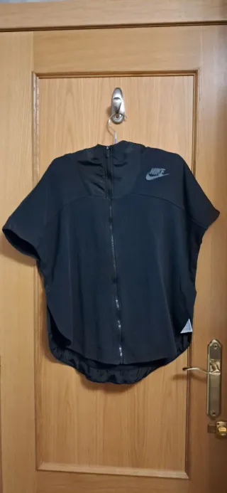 Sudadera sin mangas Nike niña negra