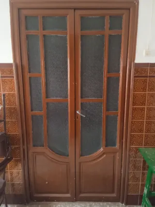 2 Puertas de Madera con Cristal