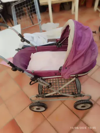Carrito de muñecas morado