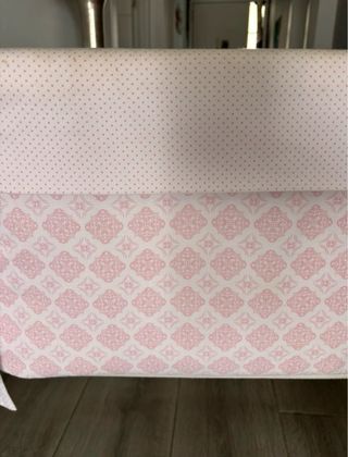 Minicuna bebé rosa con ruedas