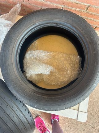 2 Neumáticos de diferentes marcas R16