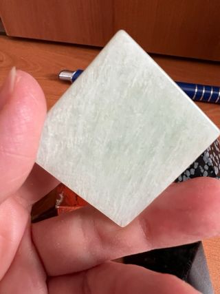 Pirámides De Minerales Decorativas