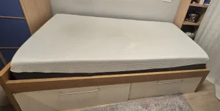 Cama con cajones y colchón