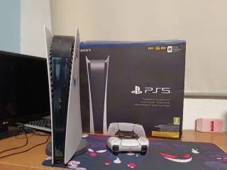 PS5 Digital Edition + Mando Sony Blanco