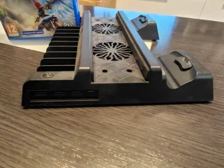 Base Vertical Cargador PS4 + 3 Juegos Navidad!!