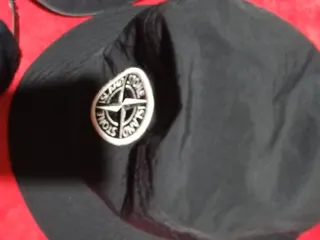 Gorras variadas la mayoría sin extrenar