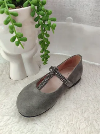 Merceditas grises brillos talla 25