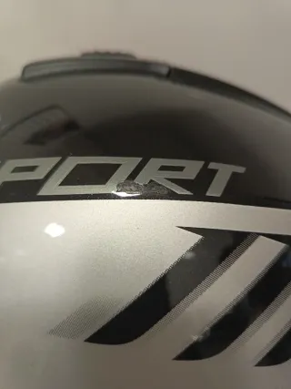 Casco de moto negro y gris XL