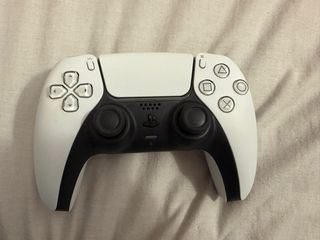 PlayStation 5 Sony Blanca y Negra