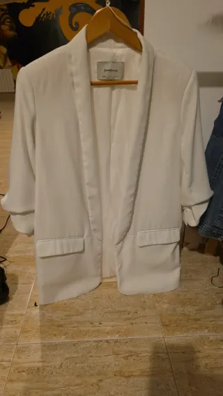 Blazer blanco Stradivarius talla S