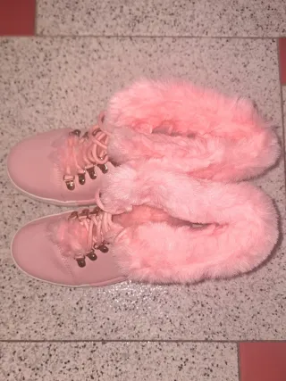Zapatillas rosas con pelo