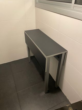 Mesa plegable en dos partes