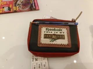 Riñonera Vintage Reebok Negra y Roja