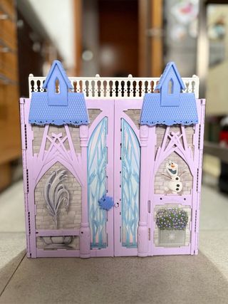 Castello di Elsa di Frozen ad Arendelle