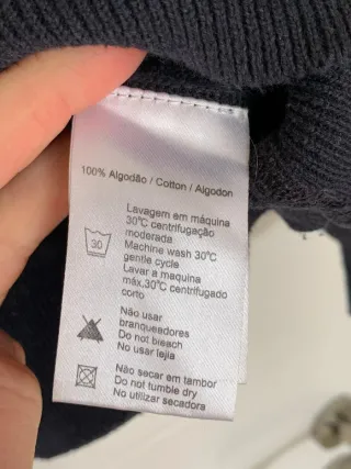 Jersey negro con estampado de ciervo