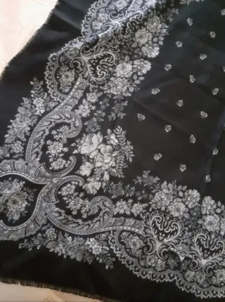 Fazzoletto donna caldo fantasia floreale