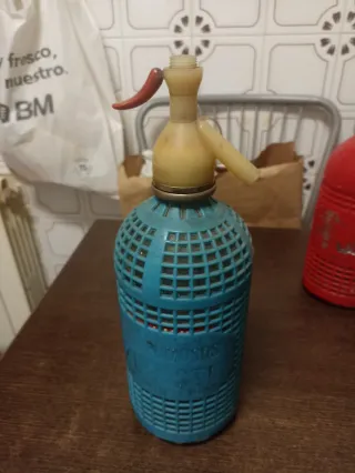 Botella sifón antigua azul