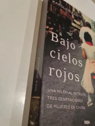 Bajo cielos rojos (OTROS NO FICCIÓN) (Spanish E...