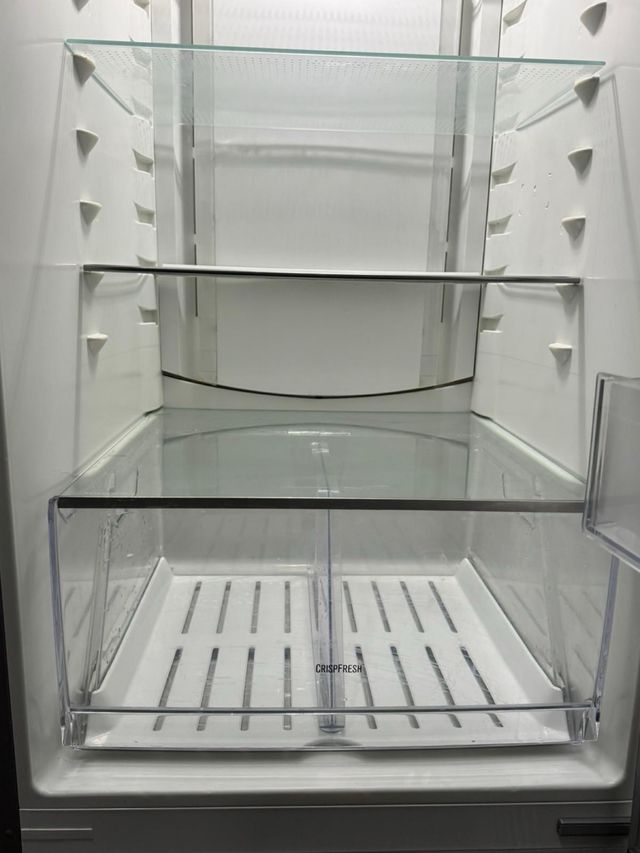 FRIGORÍFICO COMBI NO FROST MARCA ELECTROLUX INOX