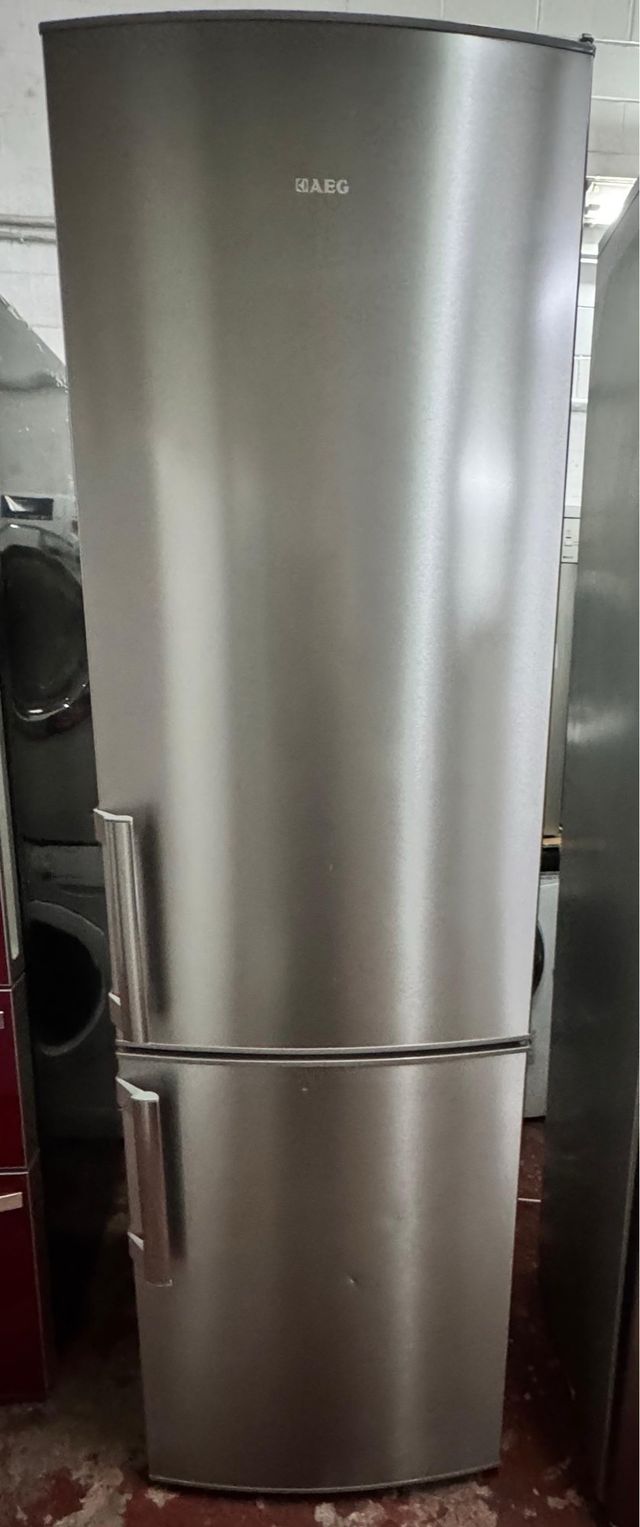 FRIGORÍFICO COMBI NO FROST MARCA AEG EN INOX