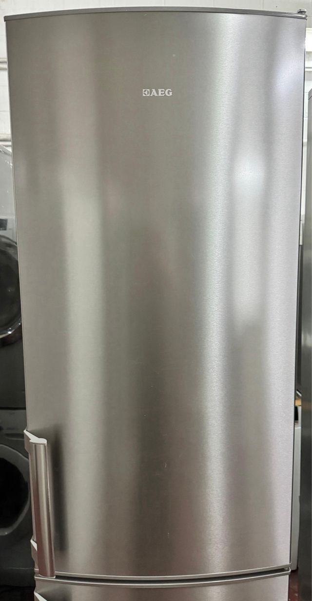 FRIGORÍFICO COMBI NO FROST MARCA AEG EN INOX