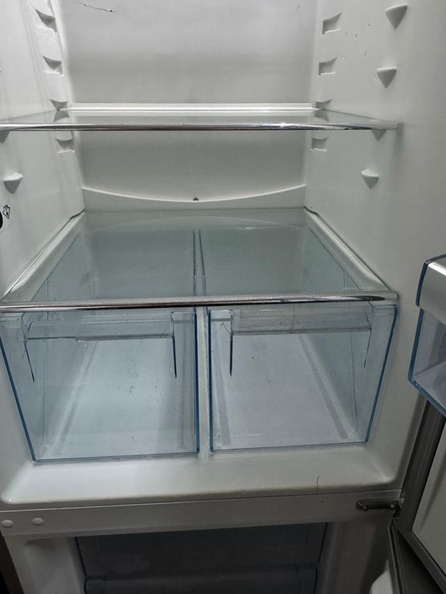 FRIGORÍFICO COMBI NO FROST MARCA AEG EN INOX