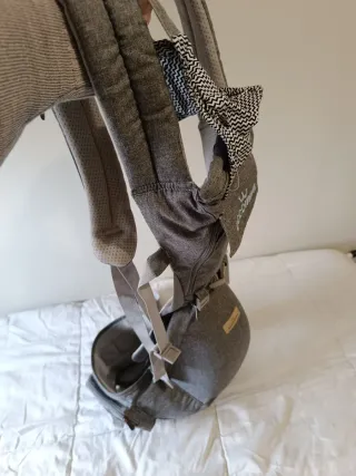 Mochila portabebés Eccomum gris