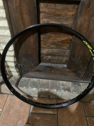 Llanta 29 Aluminio 30mm Interior y otra de 27’5