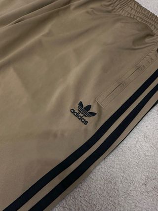 Pantalón Adidas Beige Talla L