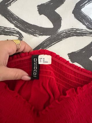 Top corto rojo escotado manga larga