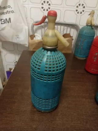 Botella sifón antigua azul