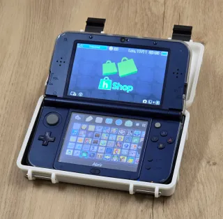 Nintendo New 3DS XL Blu + Accessori