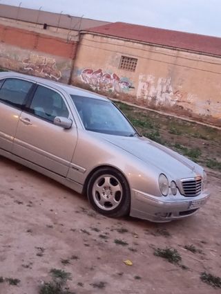 Mercedes-Benz Clase E 2002