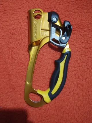 Puño Petzl Ascension Escalada