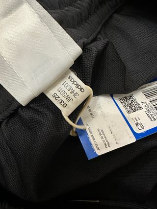 Chándal Adidas Negro con Rayas Verdes