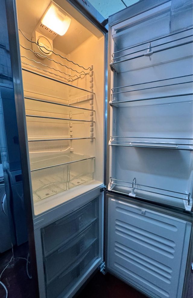 FRIGORÍFICO COMBI NO FROST MARCA LIEBHERR EN INOX