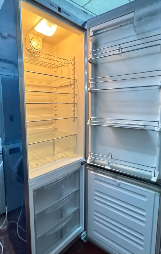 FRIGORÍFICO COMBI NO FROST MARCA LIEBHERR EN INOX