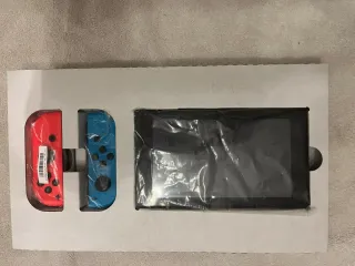 Nintendo Switch + 3 juegos y estuche